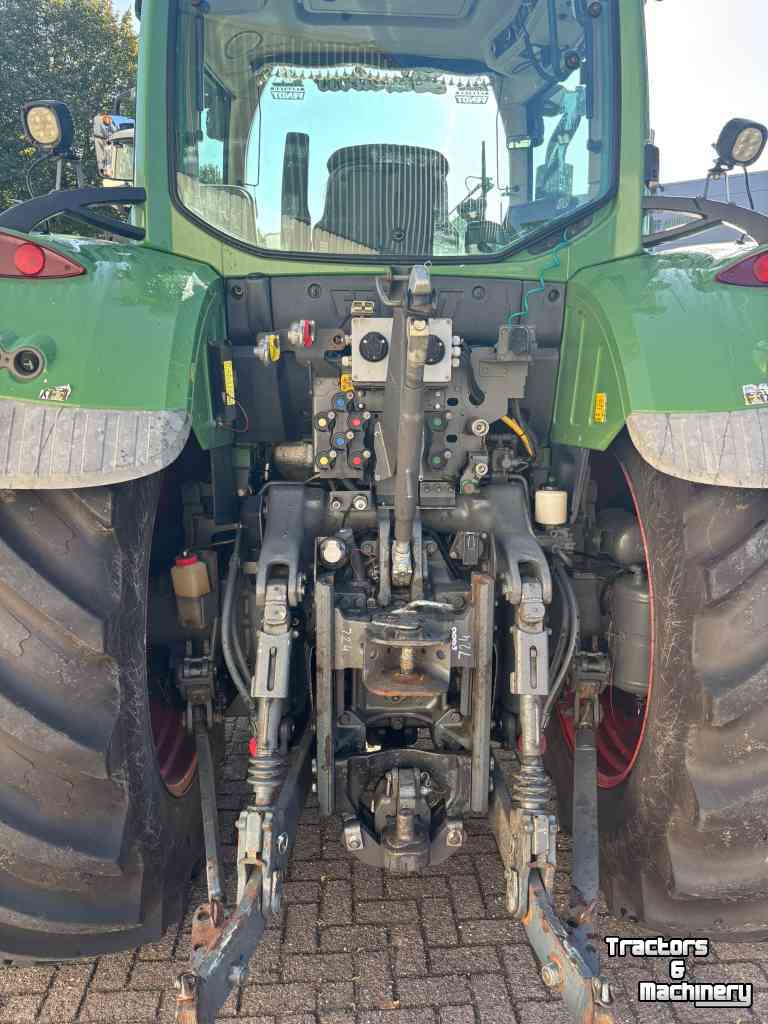 Tractor Fendt 724