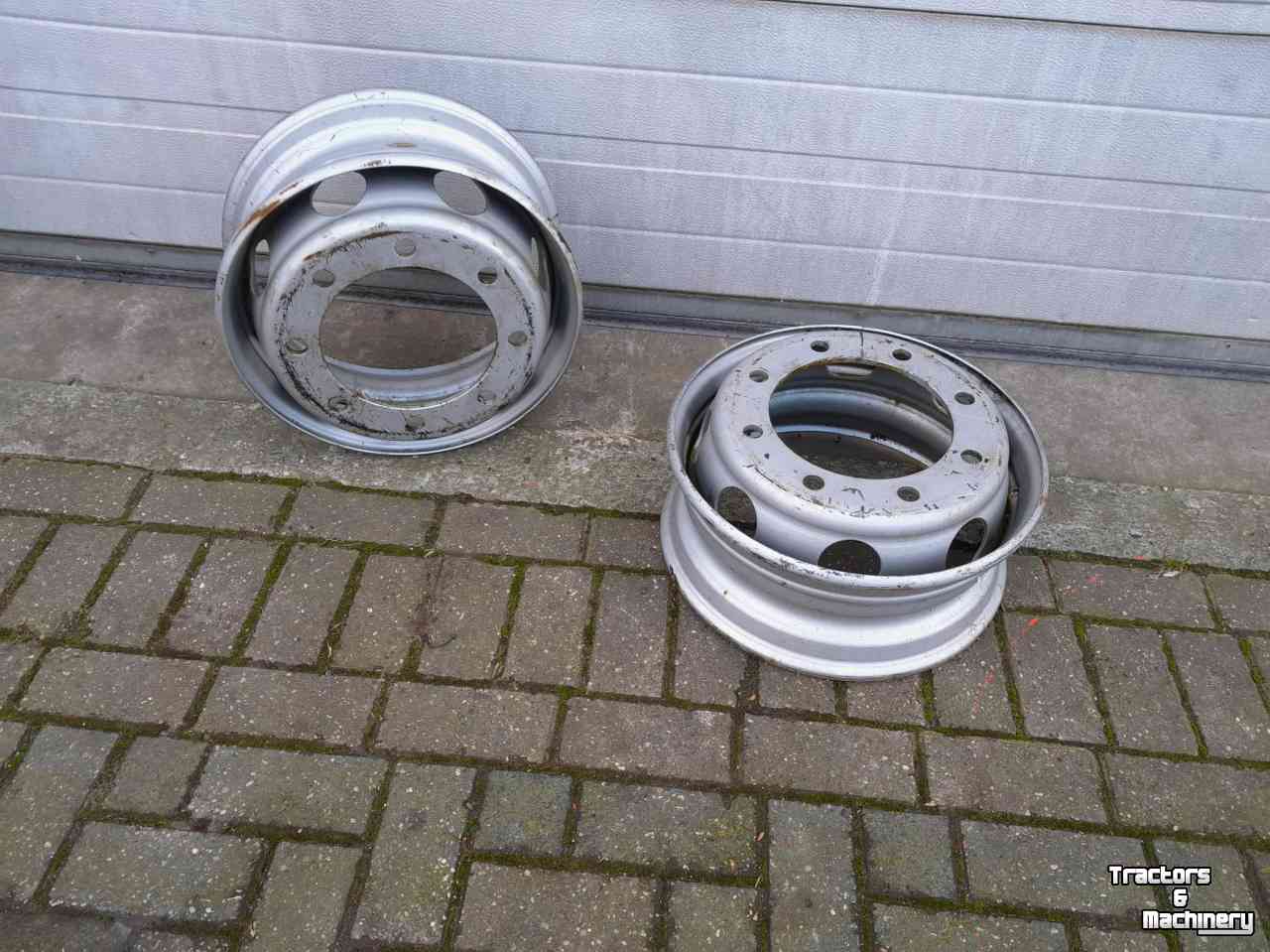 Wheels, Tyres, Rims & Dual spacers  6,75X17,5  Velg  Iveco