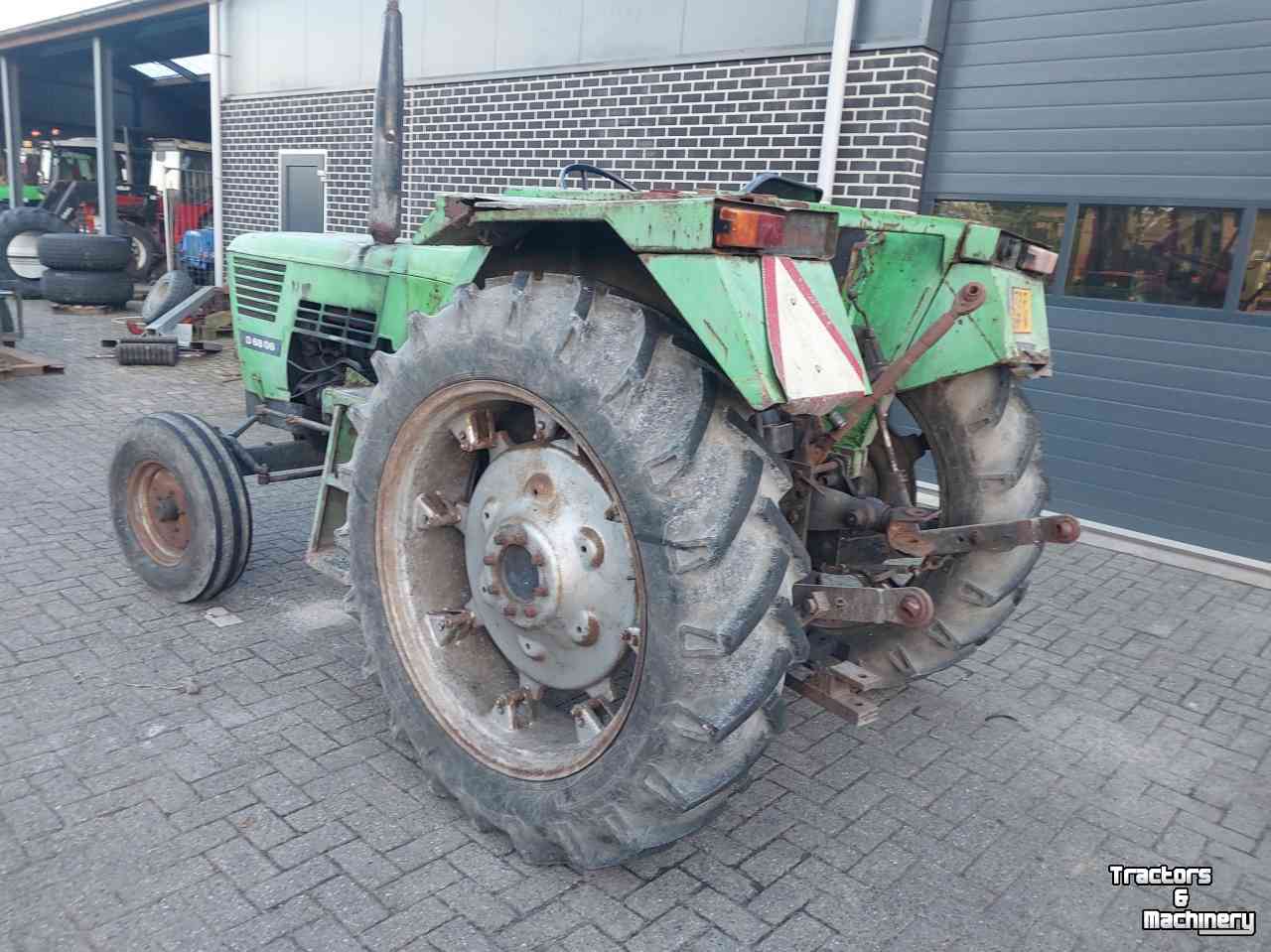 Tractors Deutz-Fahr 6806