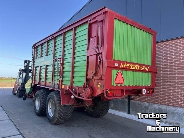 Self-loading wagon Strautmann Giga Vitesse 3 plus