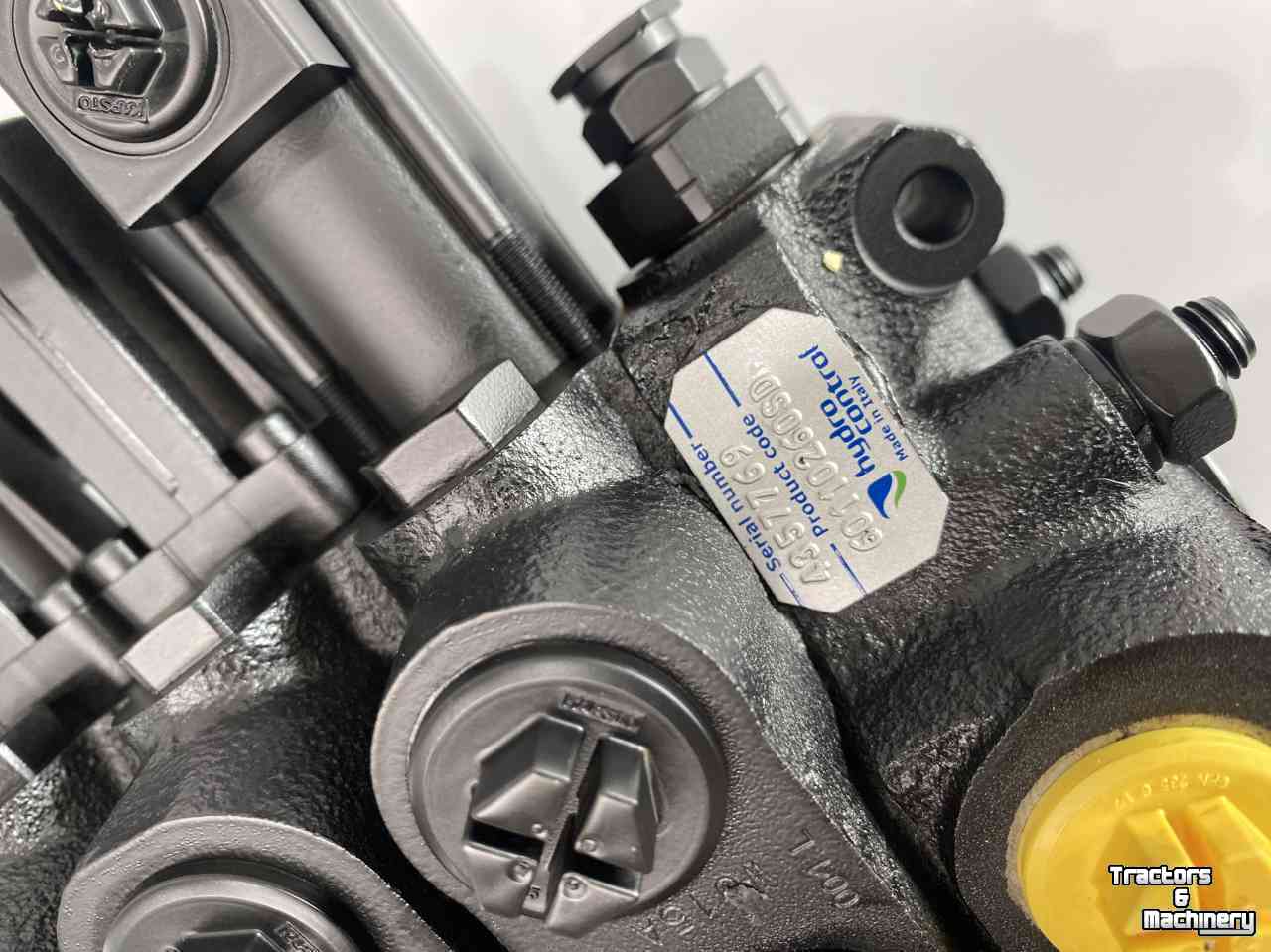 Diverse new spare-parts Giant ventielblokken NIEUW V6004tele V5003 G4500 G5000