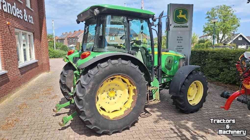 Tractor John Deere 5620
