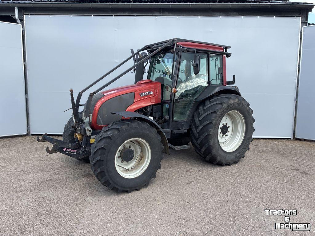Tractor Valtra A93