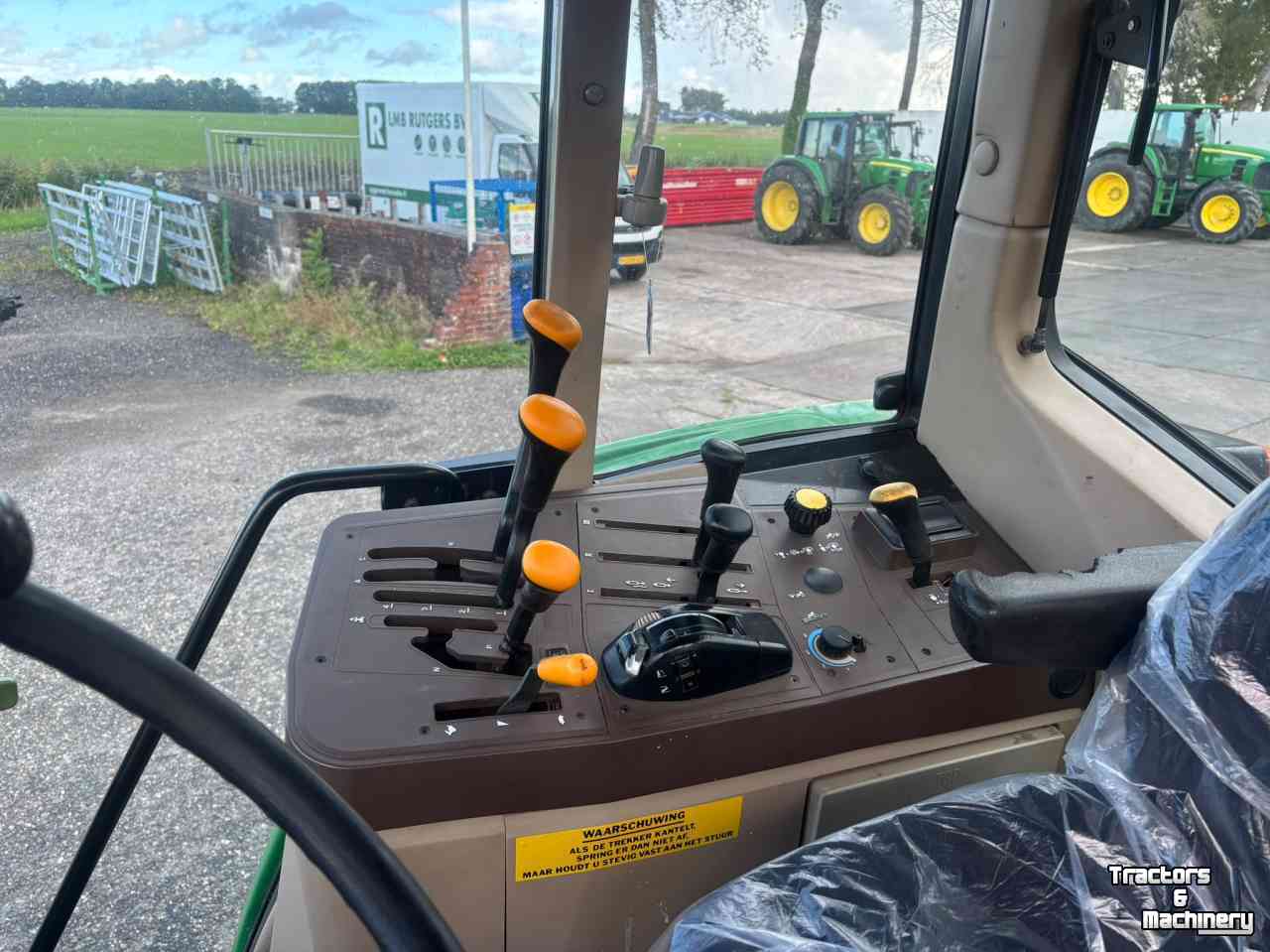 Tractor John Deere 6110