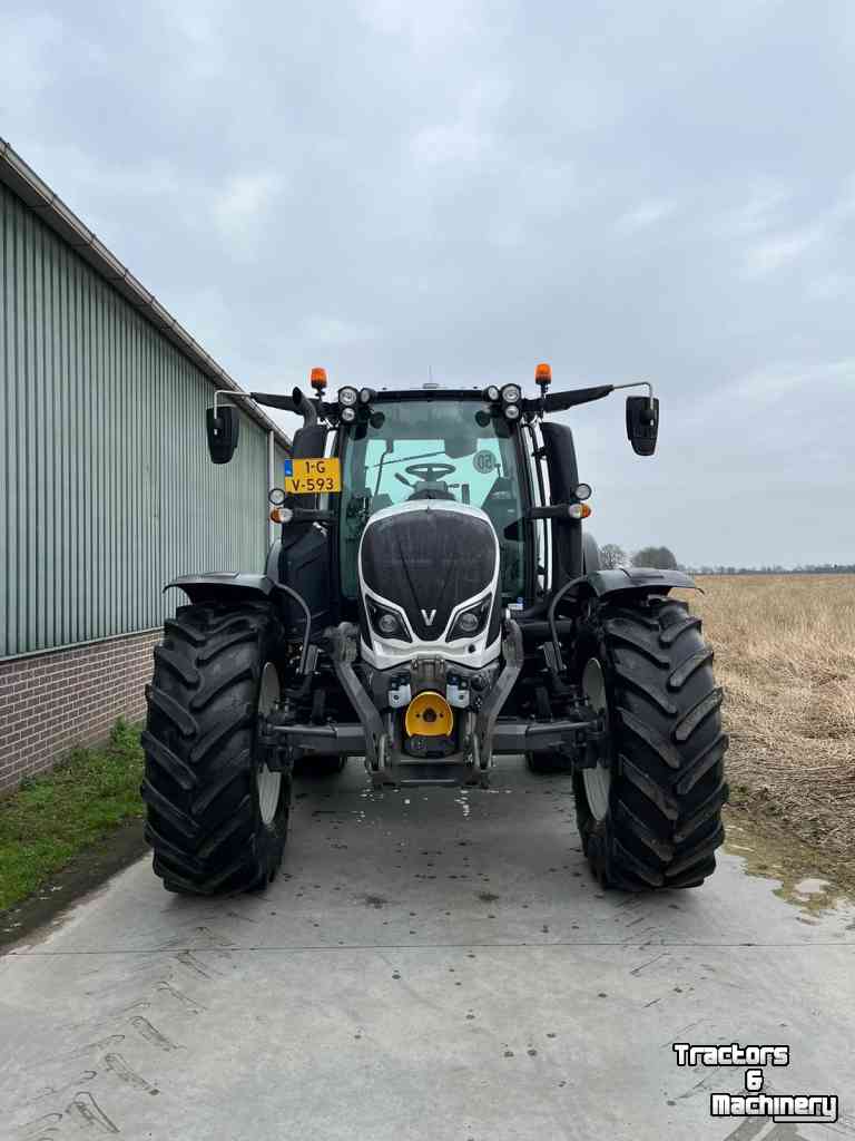 Tractors Valtra N174 Direct (vario) tractor