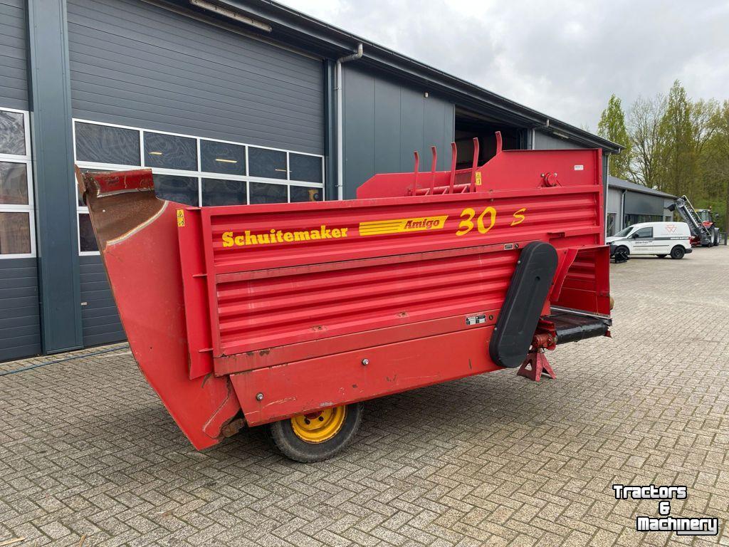 Silage-block distribution wagon Schuitemaker Amigo 30S