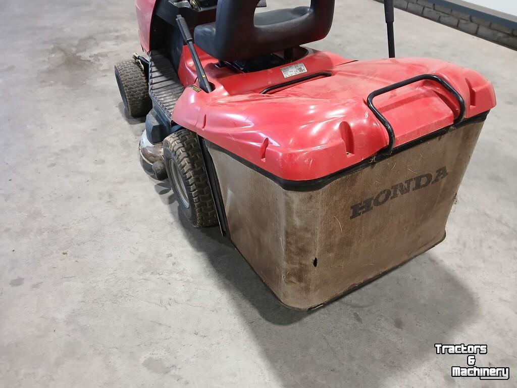 Ride-on mower Honda HF 2216