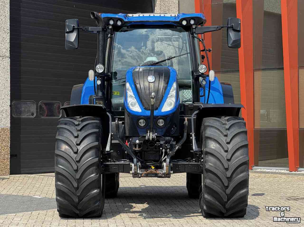 Tractor New Holland T7.225AC vario Stage V  Full options GPS  Lucht Hydr rem
