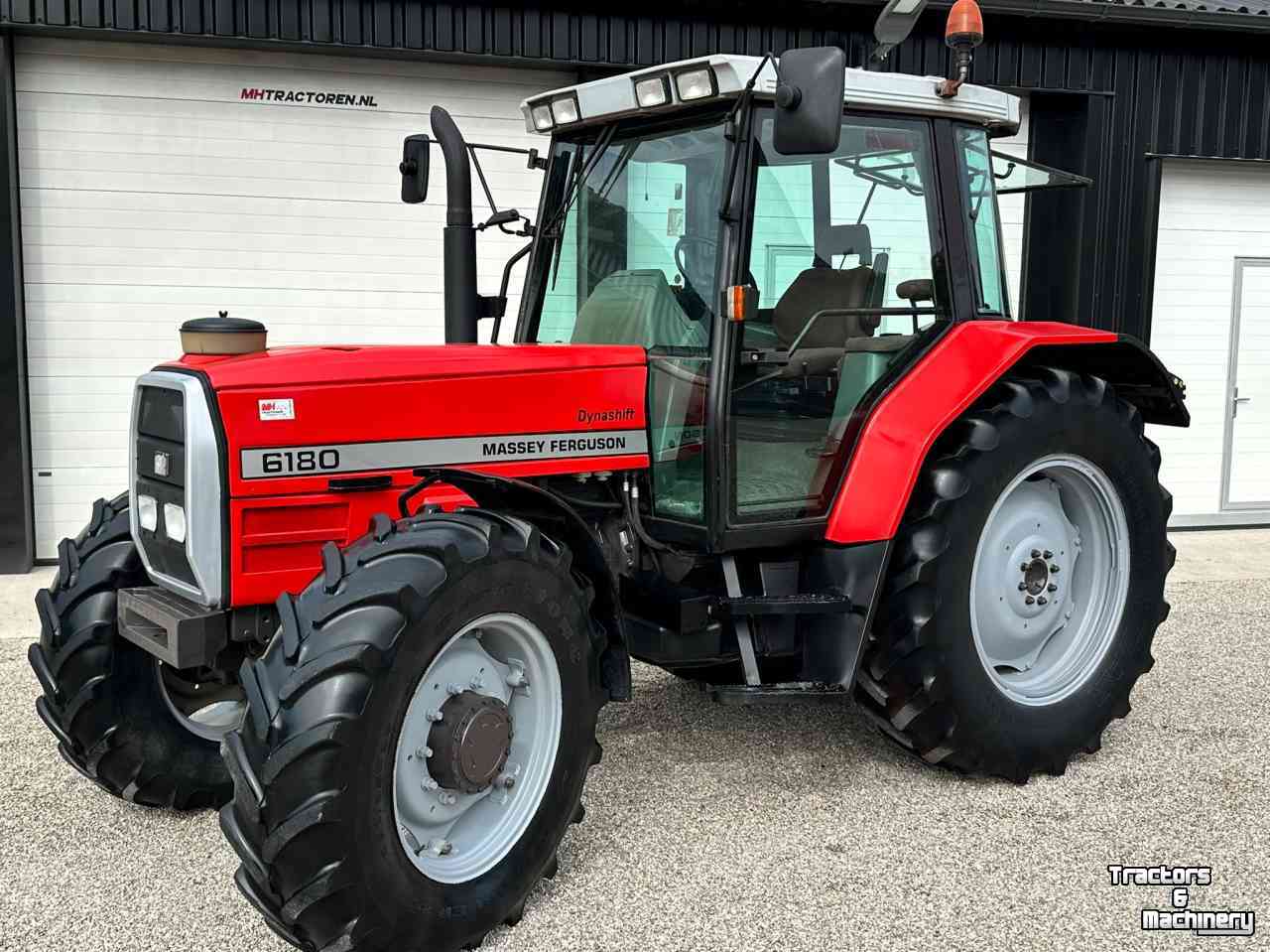 Tractor Massey Ferguson 6180