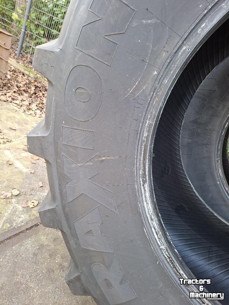 Wheels, Tyres, Rims & Dual spacers Vredestein 710/70R38