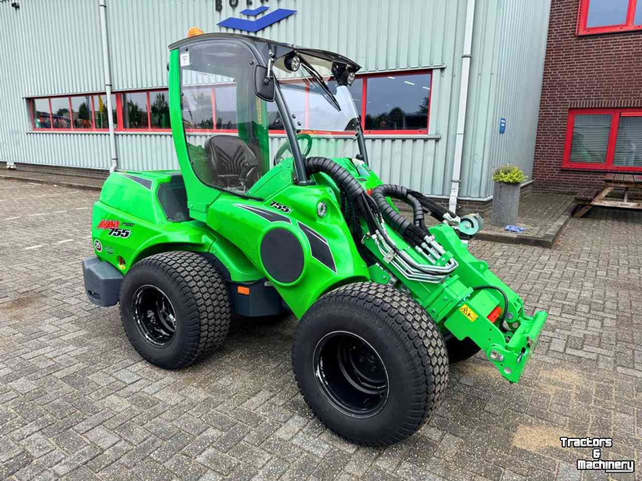 Wheelloader Avant 755i TDS Stage V Shovel