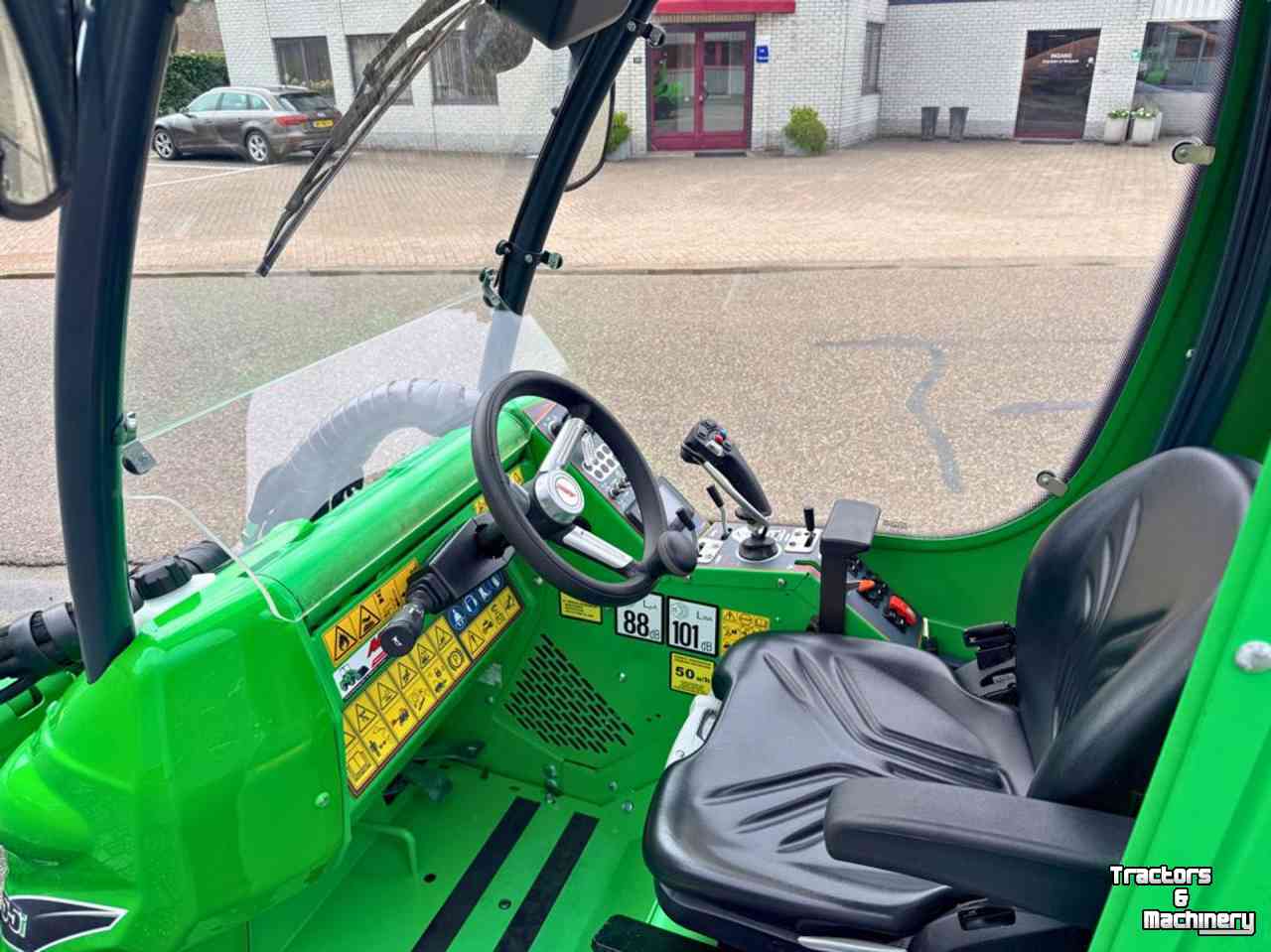 Wheelloader Avant 755i TDS Stage V Shovel