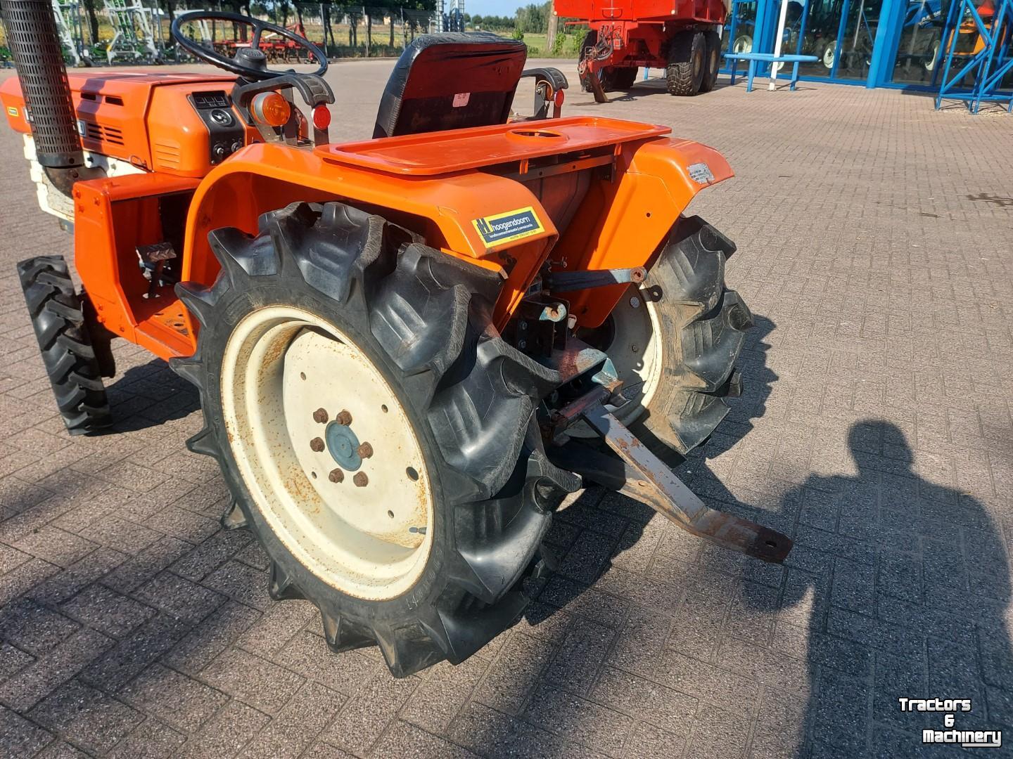Small-track Tractor Kubota B1600