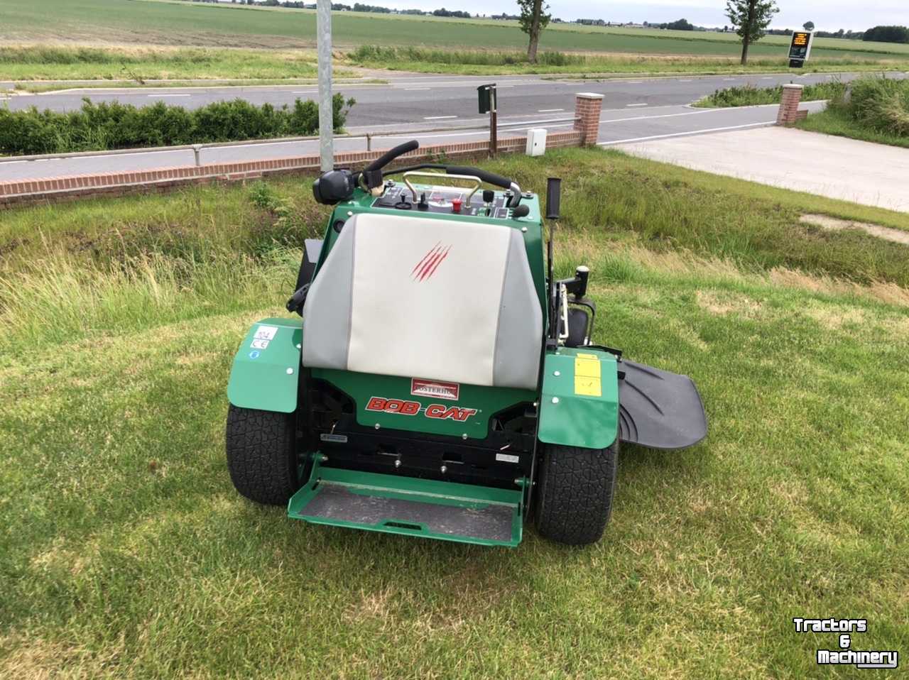 Ride-on mower Bobcat Stand-on zero-turn. Demo machine