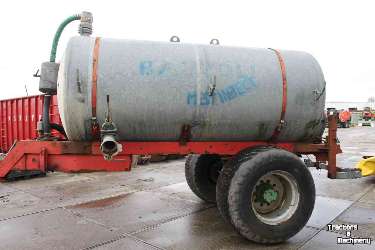 Water bowsers Beco MT6800 liter enkelas mesttank giertank vacuumtank waterwagen