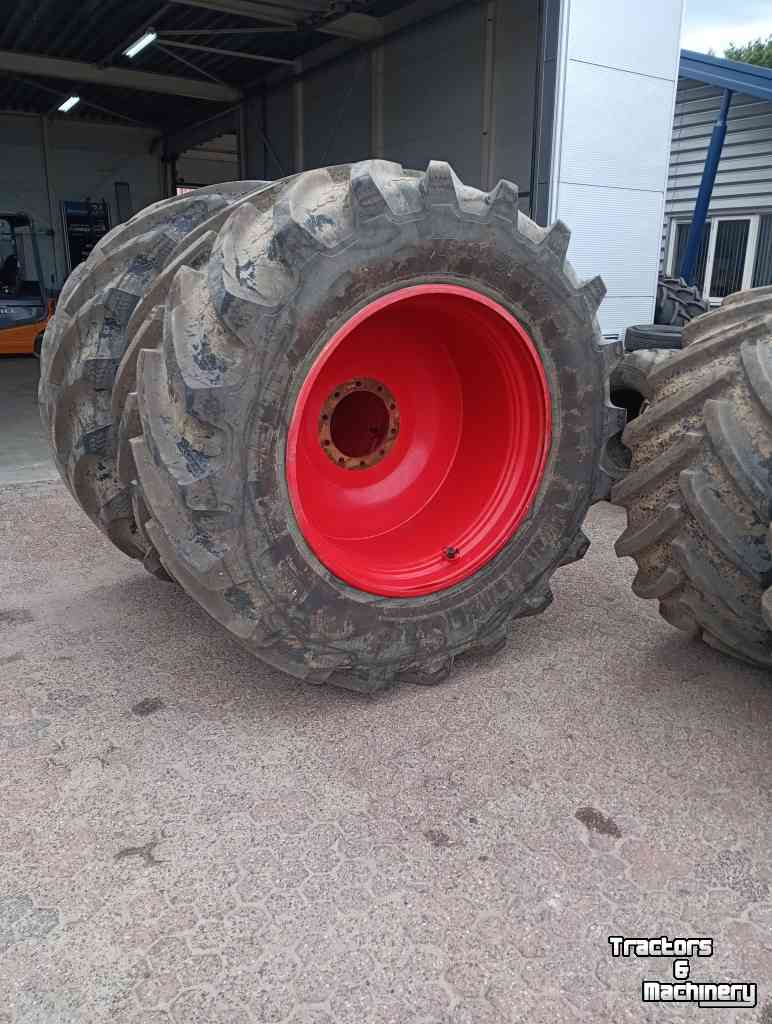 Wheels, Tyres, Rims & Dual spacers BKT 900/50R42 710/55R30