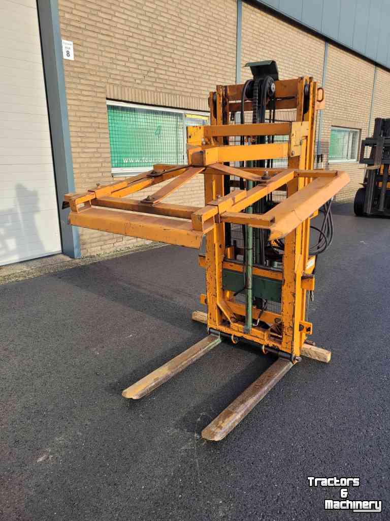 Fork lift & Fork lift truck Sicma Hefmast met kistenklem