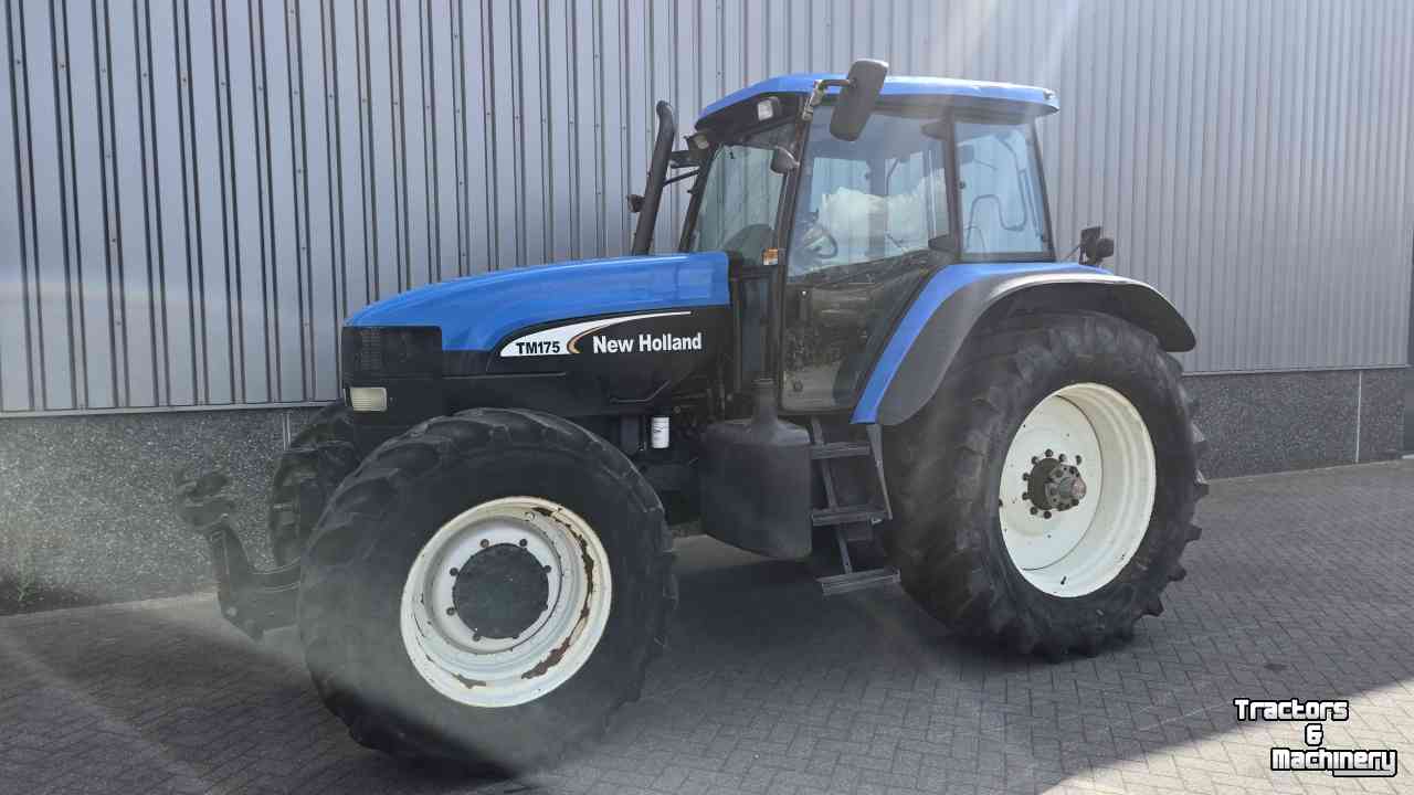 Tractor New Holland TM175