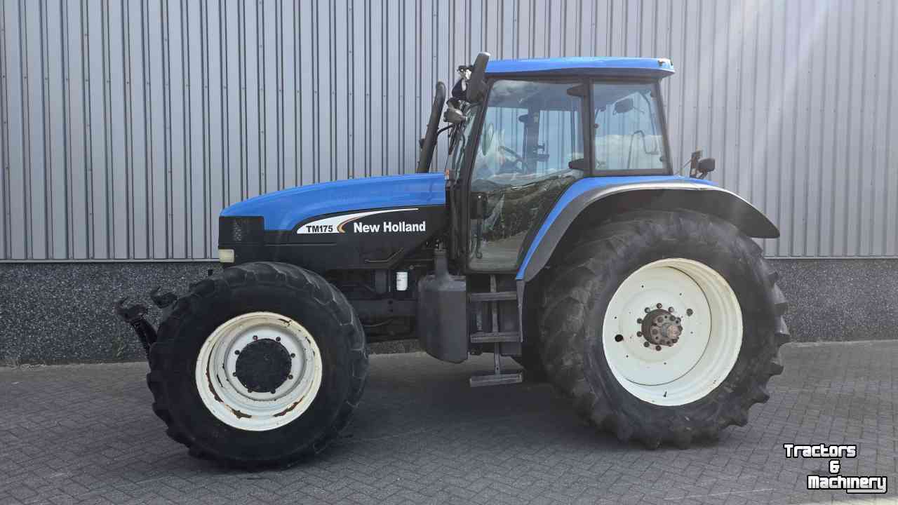 Tractor New Holland TM175