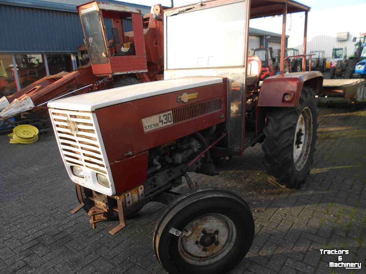 Tractor Steyr 430
