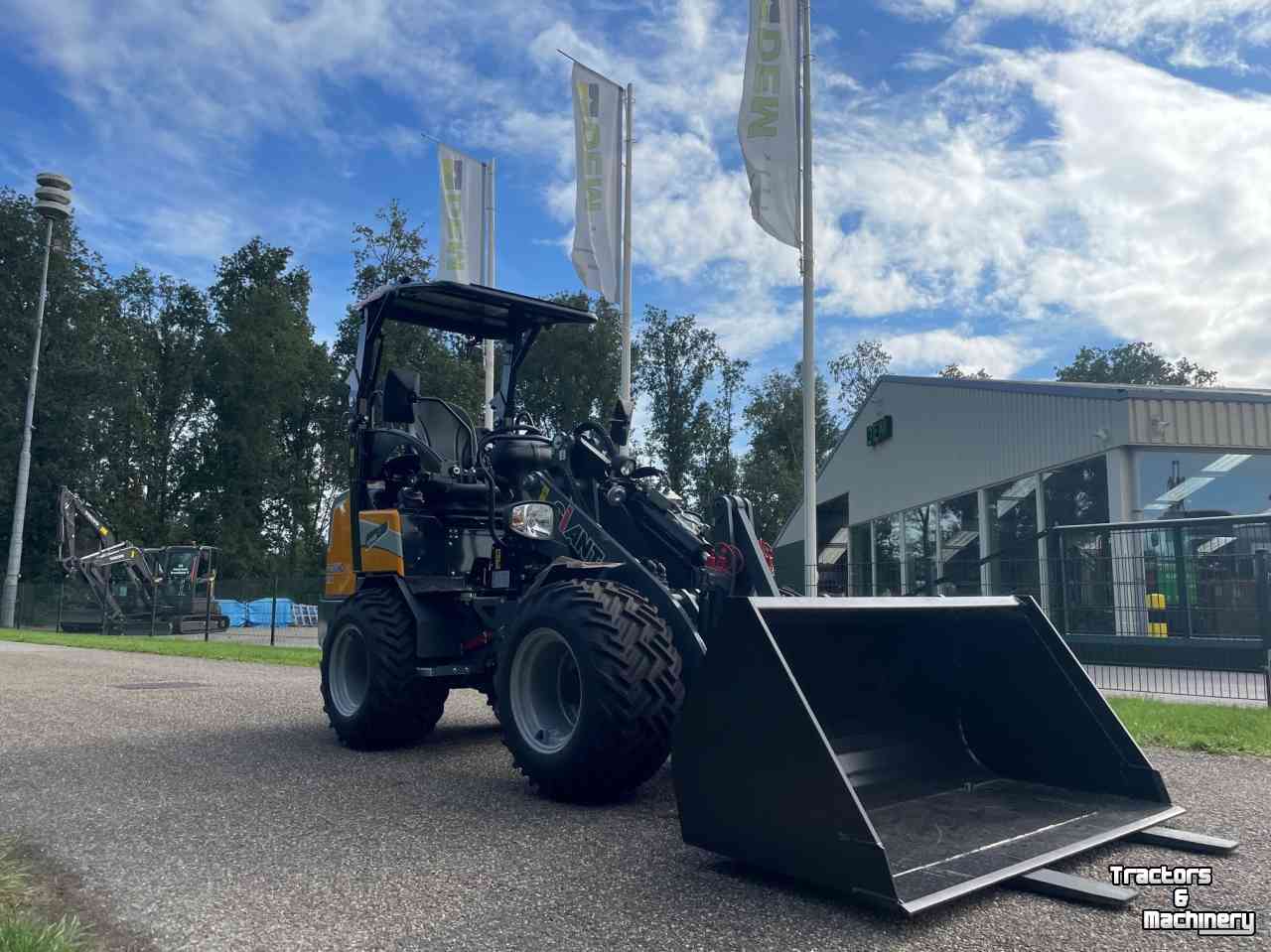 Wheelloader Giant Giant G2300 X-tra shovel laadschop wheelloader