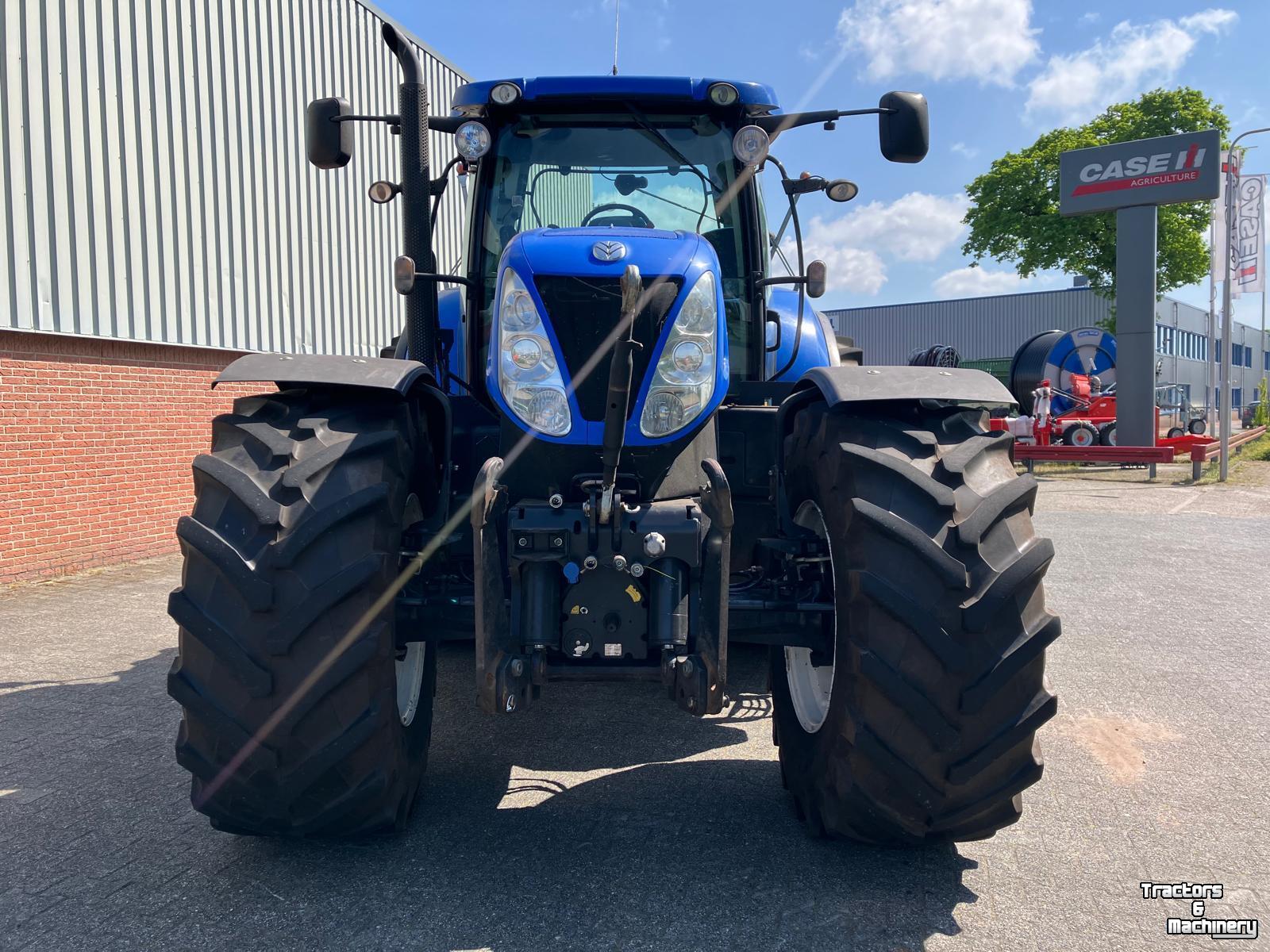 Tractor New Holland 270 AC