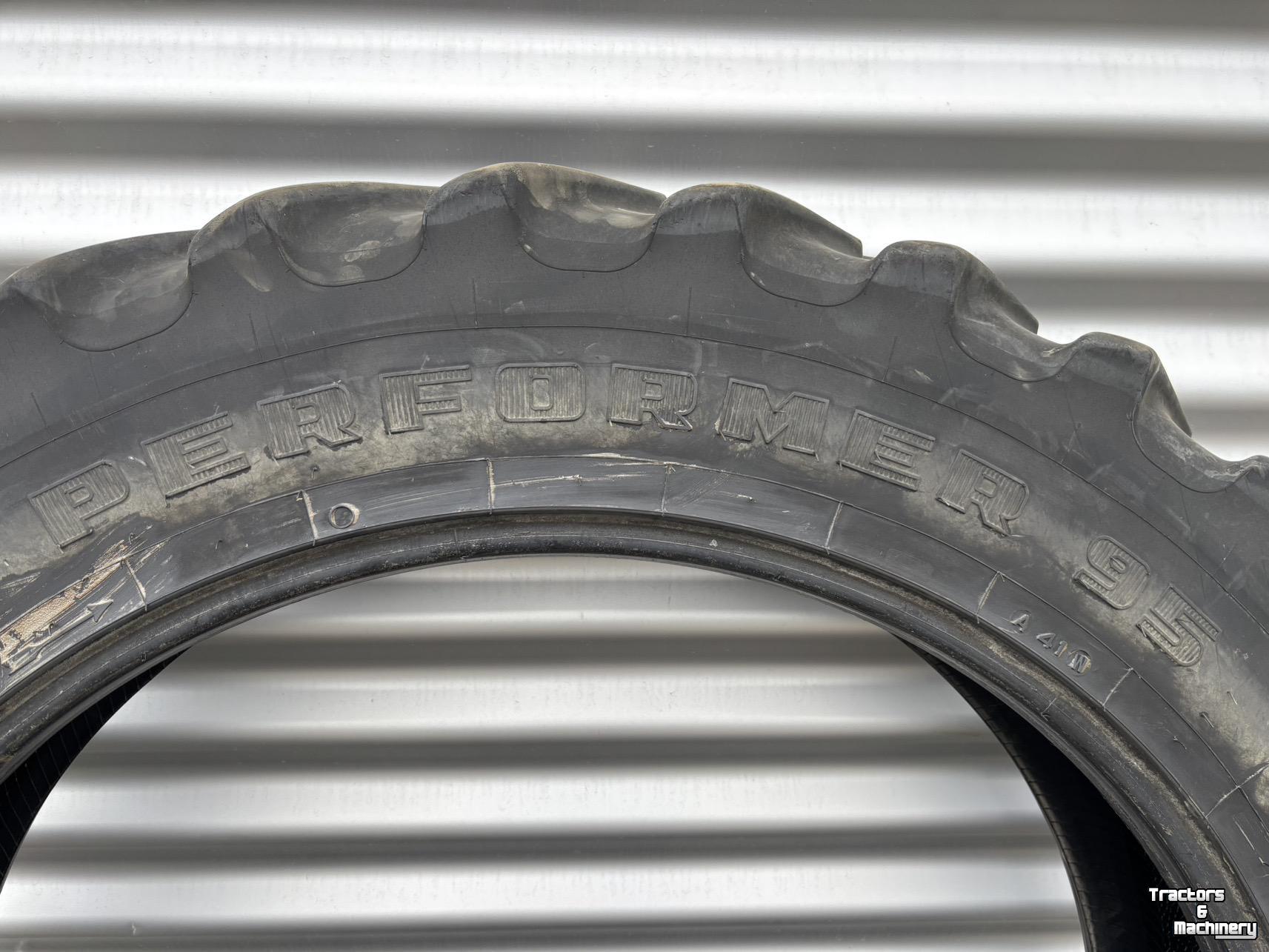 Wheels, Tyres, Rims & Dual spacers Firestone Performer 95