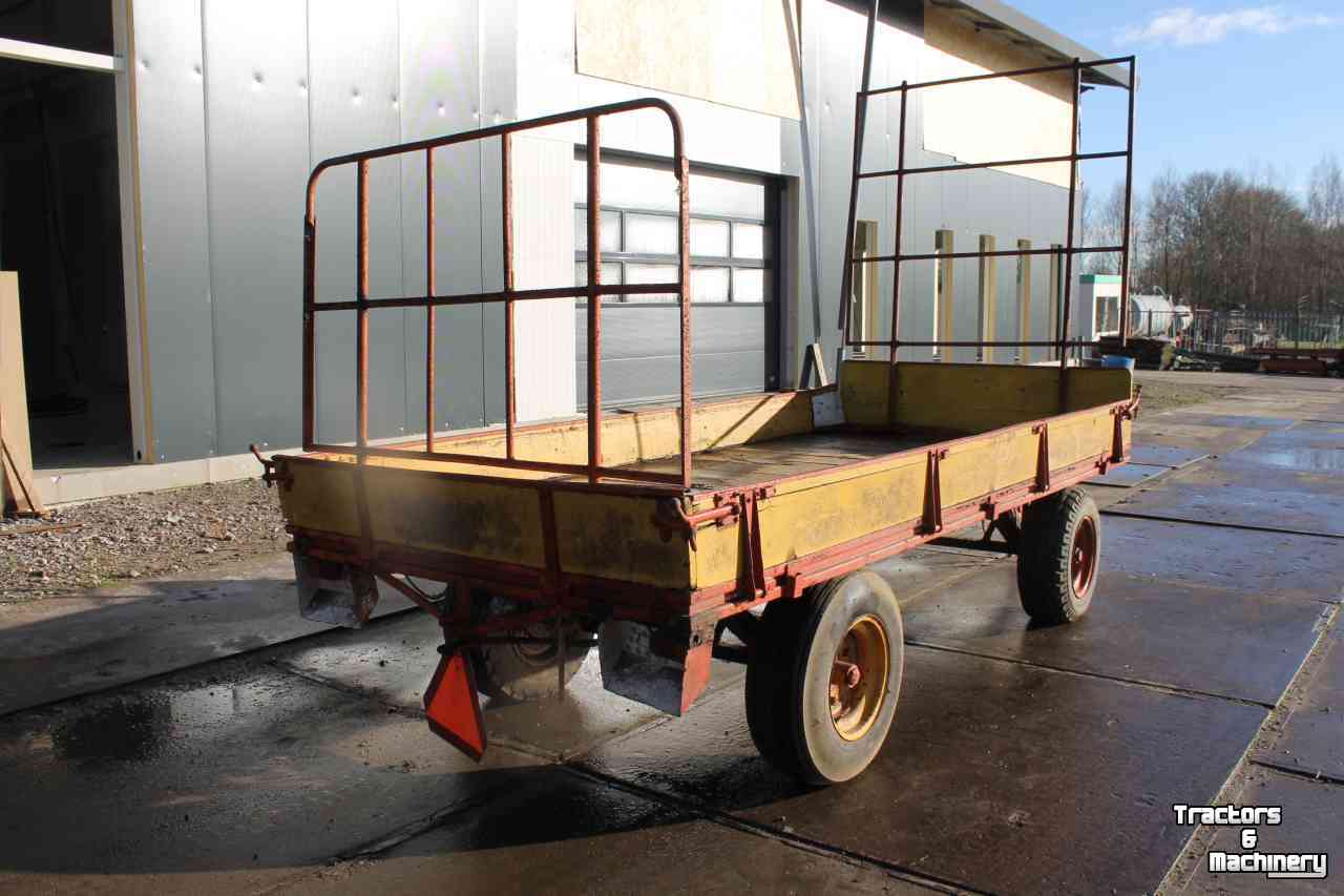 Agricultural wagon Miedema Landbouwwagen balenwagen schamelwagen aanhanger aanhangwagen