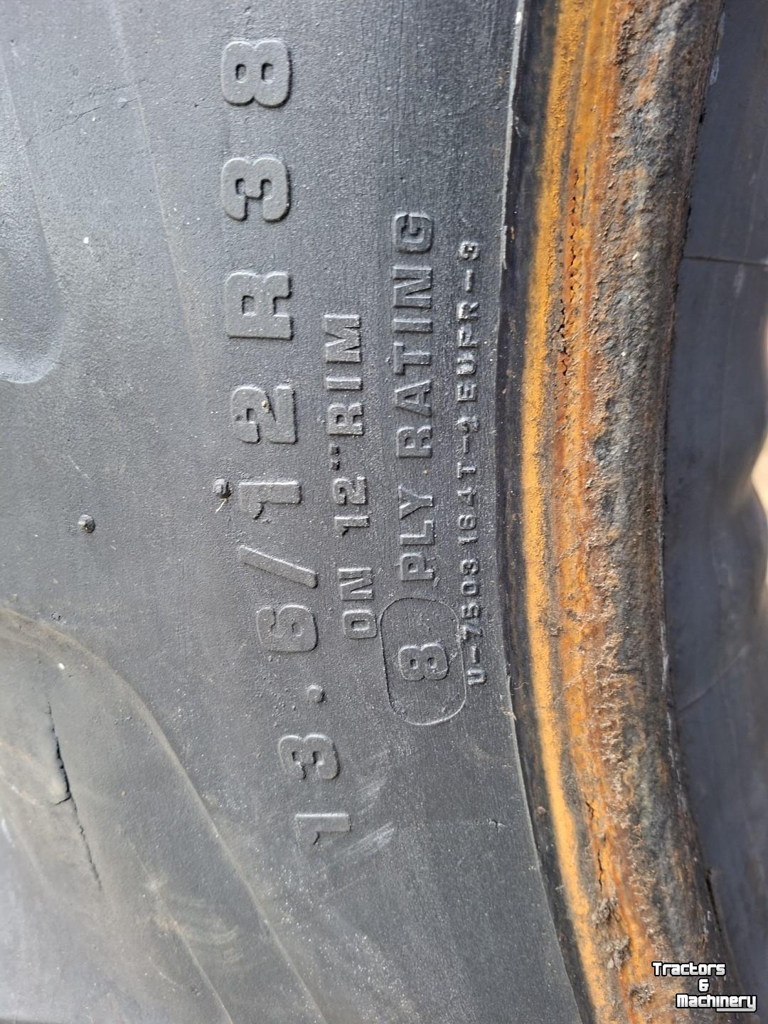 Wheels, Tyres, Rims & Dual spacers Vredestein 13.6R38