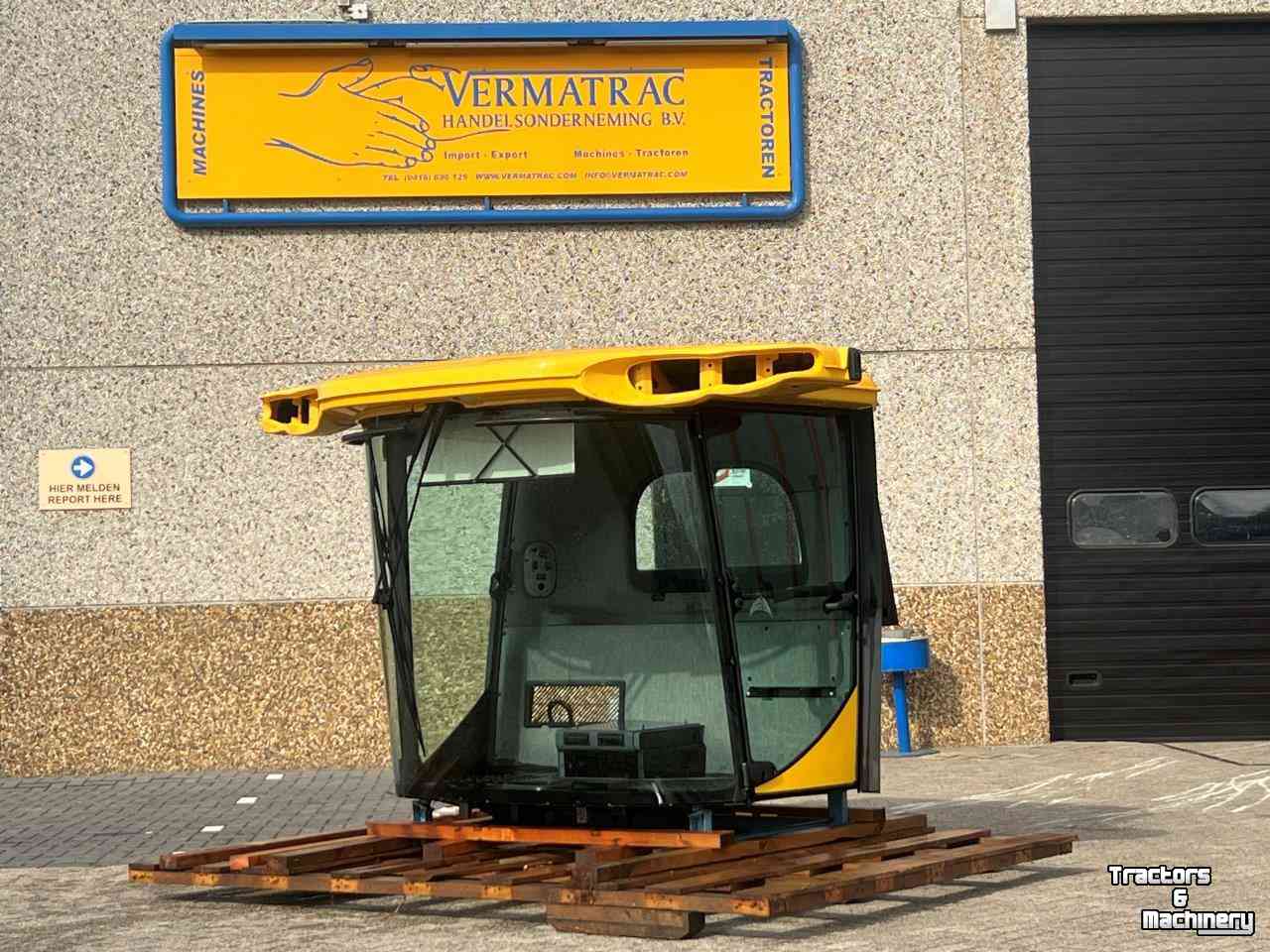 Combine New Holland Kabine voor CR  Parts nr:47446245