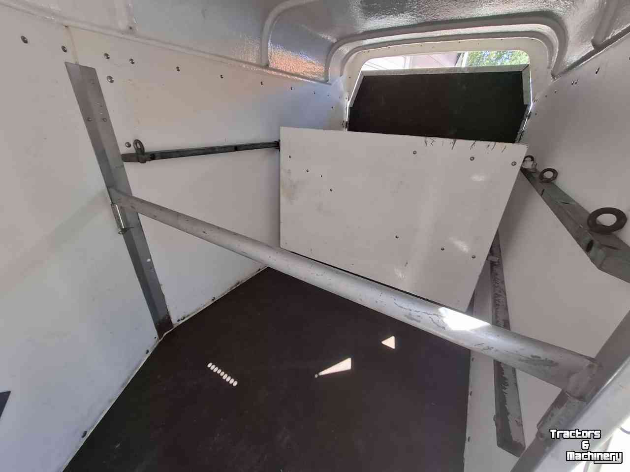 Livestock trailer Van Der Sluis Ponytrailer veetrailer schapentrailer paardentrailer trailer