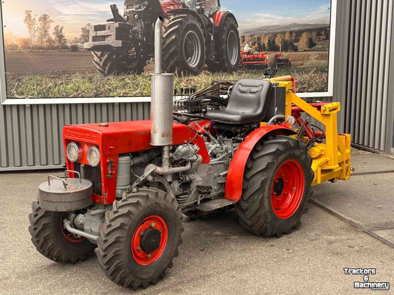 Small-track Tractor Schanzlin 300A met kluitrooier