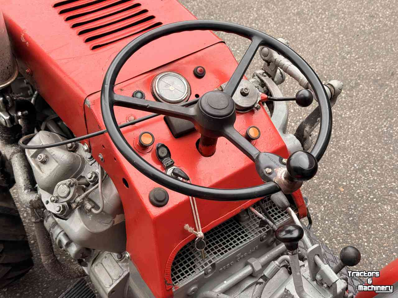 Small-track Tractor Schanzlin 300A met kluitrooier