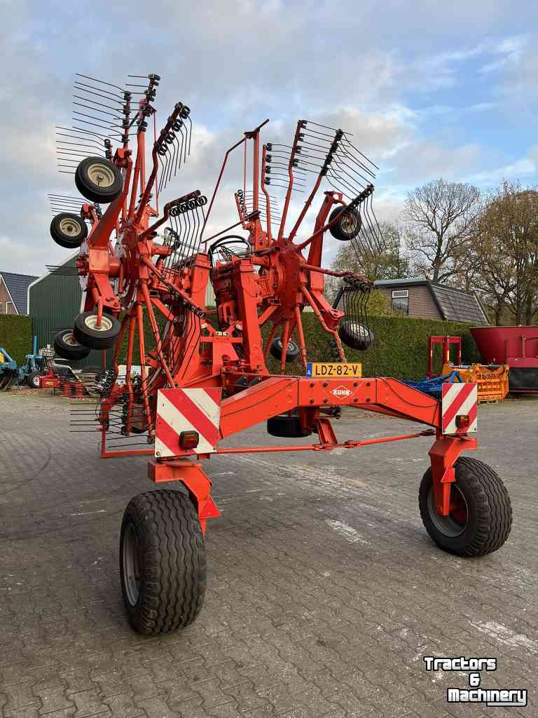 Rake Kuhn GA 8521 zwadhark zwiller rugger rake weidebouwmachines