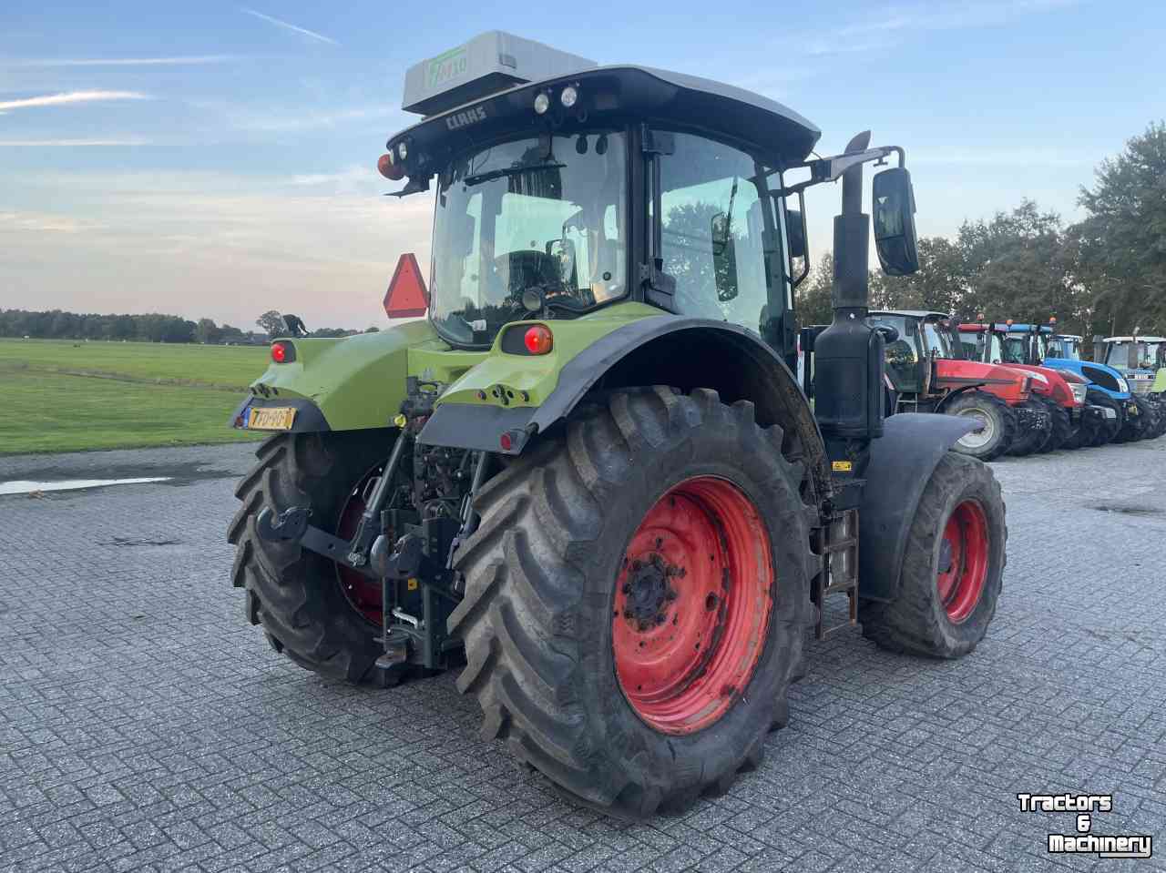Tractor Claas Arion 530 CIS