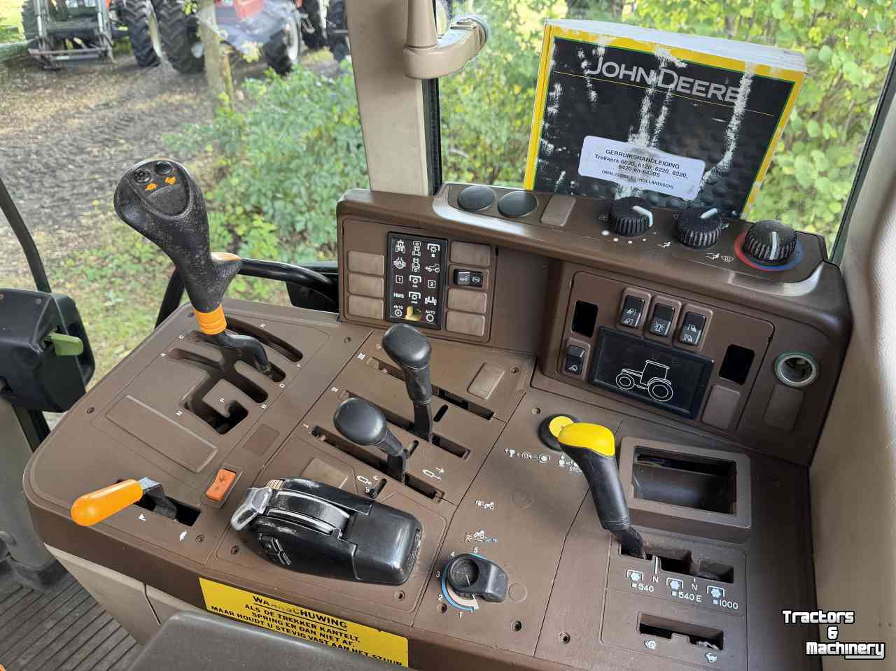 Tractor John Deere 6220 AQ