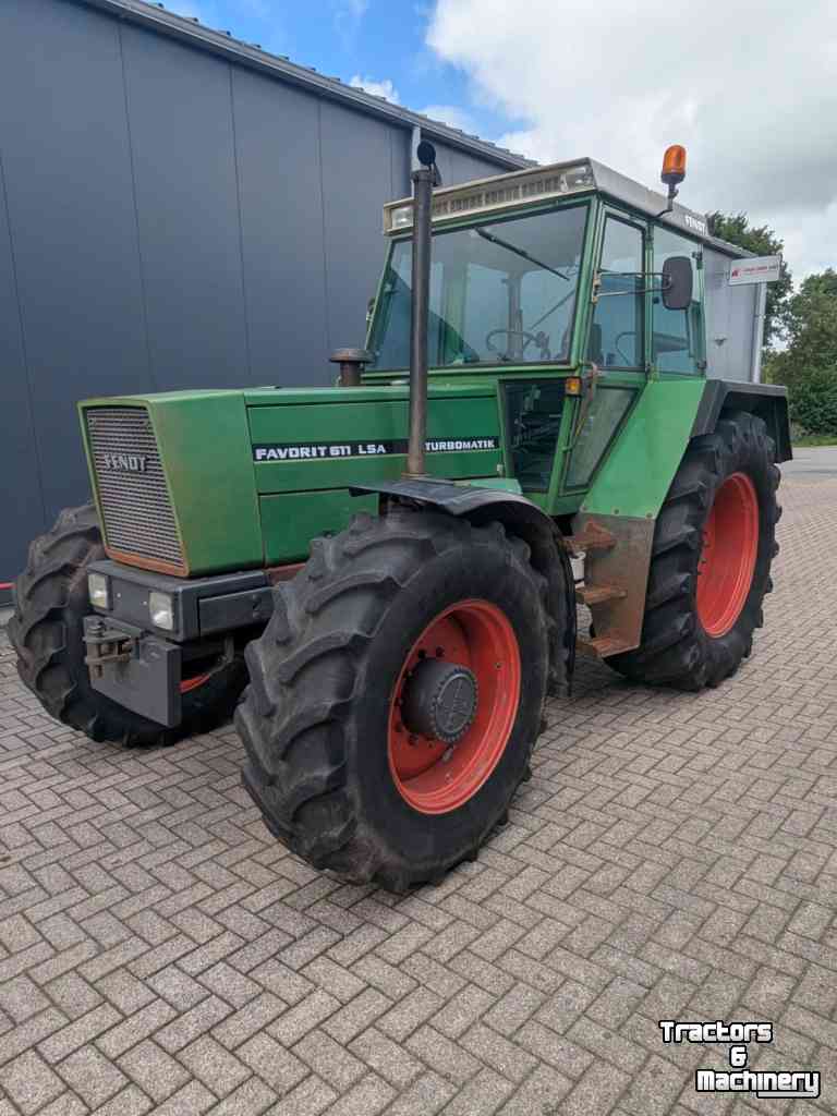 Tractor Fendt 611 LSA