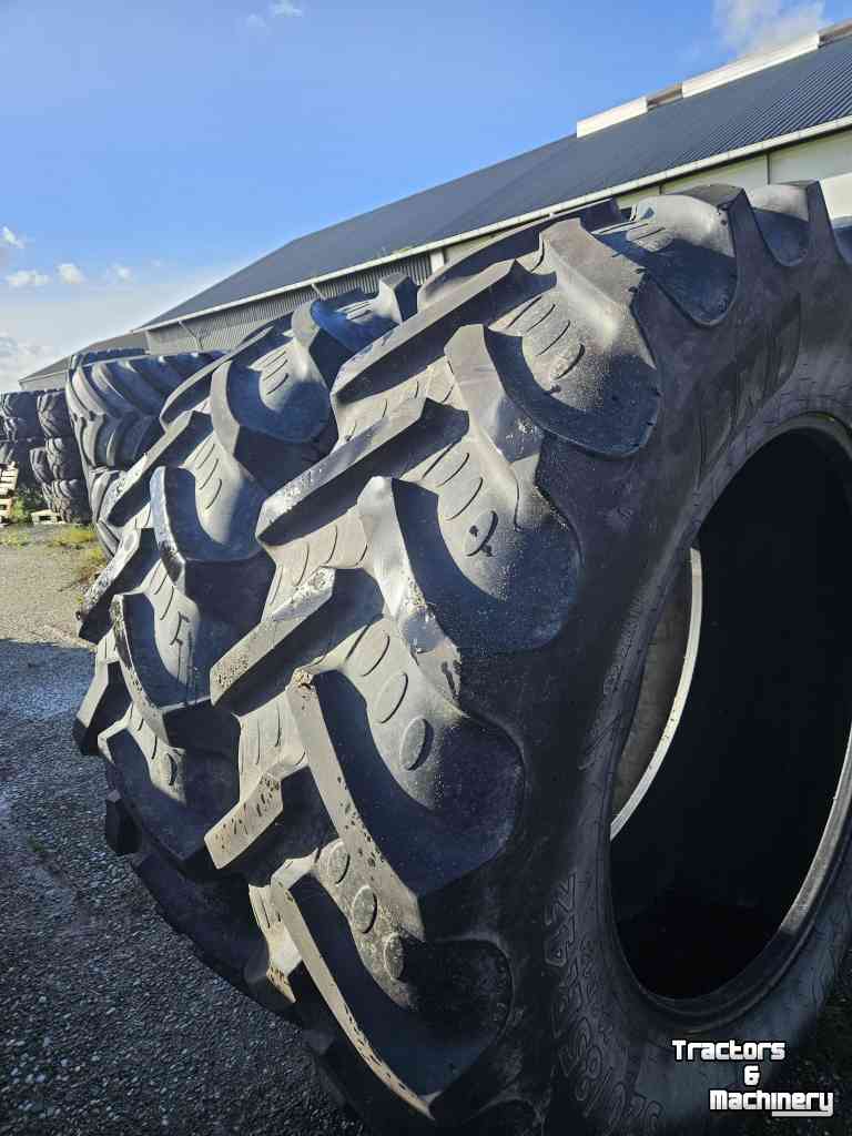 Wheels, Tyres, Rims & Dual spacers BKT 520/85R42 20.8R42
