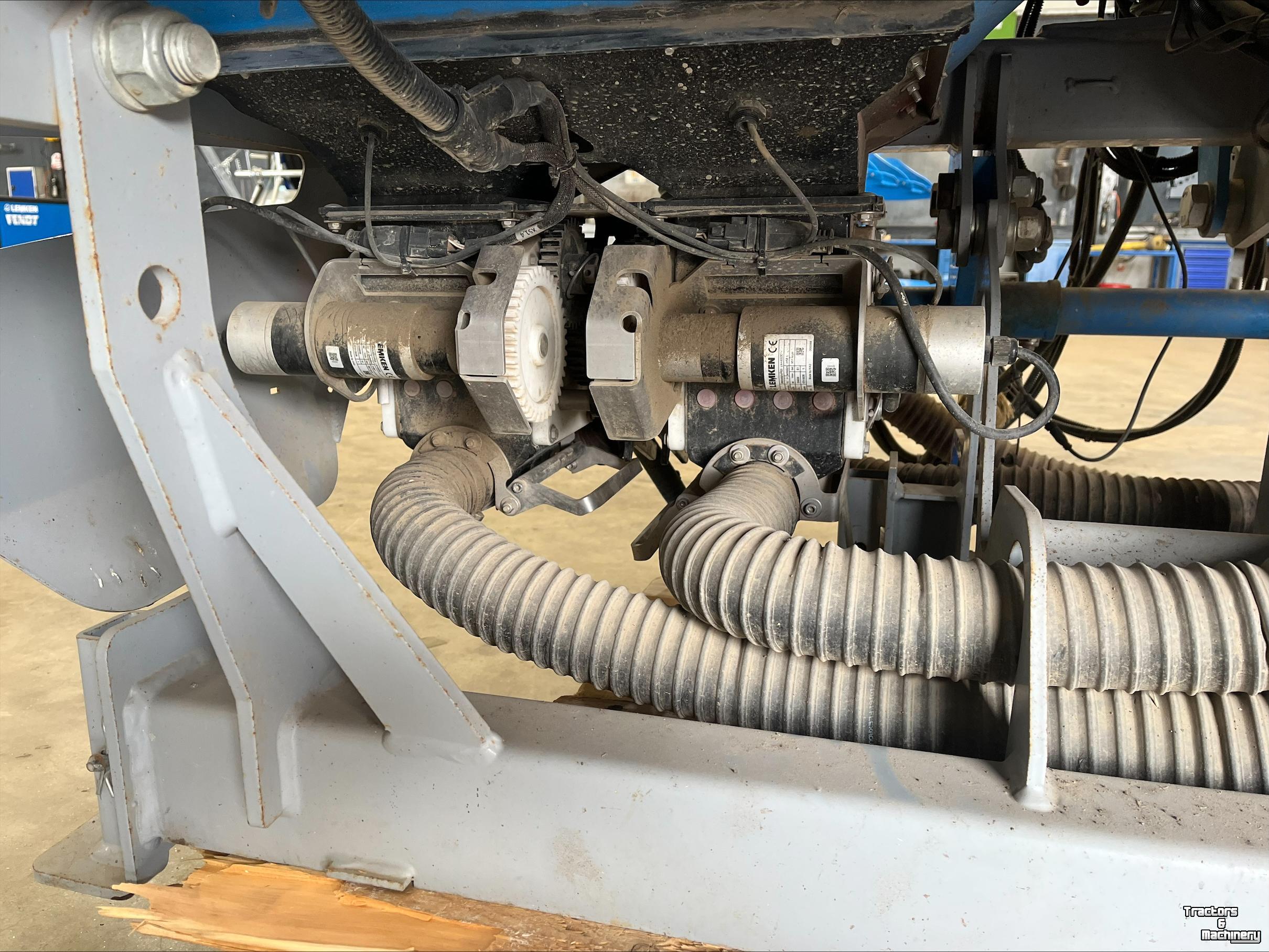 Seed drill Lemken Solitair 23/1900