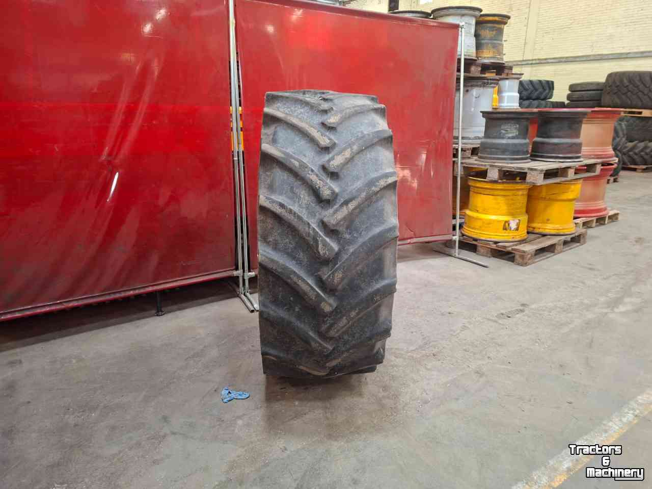 Wheels, Tyres, Rims & Dual spacers Mitas 540/65R28 AC65