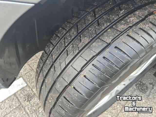 Truck Mercedes Benz ML350