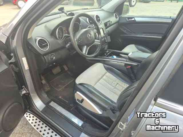 Truck Mercedes Benz ML350