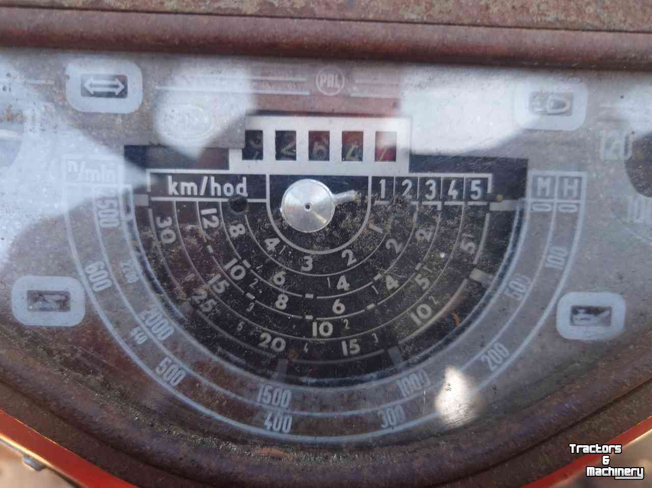 Horticultural Tractors Zetor 4712 / 4718 NL Kenteken