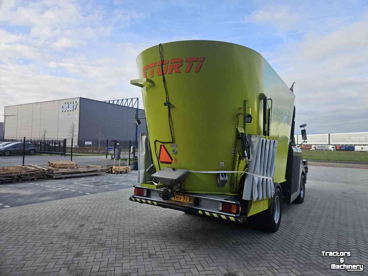 Self-propelled feed mixer Storti Dobermann SW 250 AS EVO