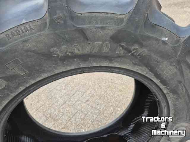 Wheels, Tyres, Rims & Dual spacers Continental 320/70-24