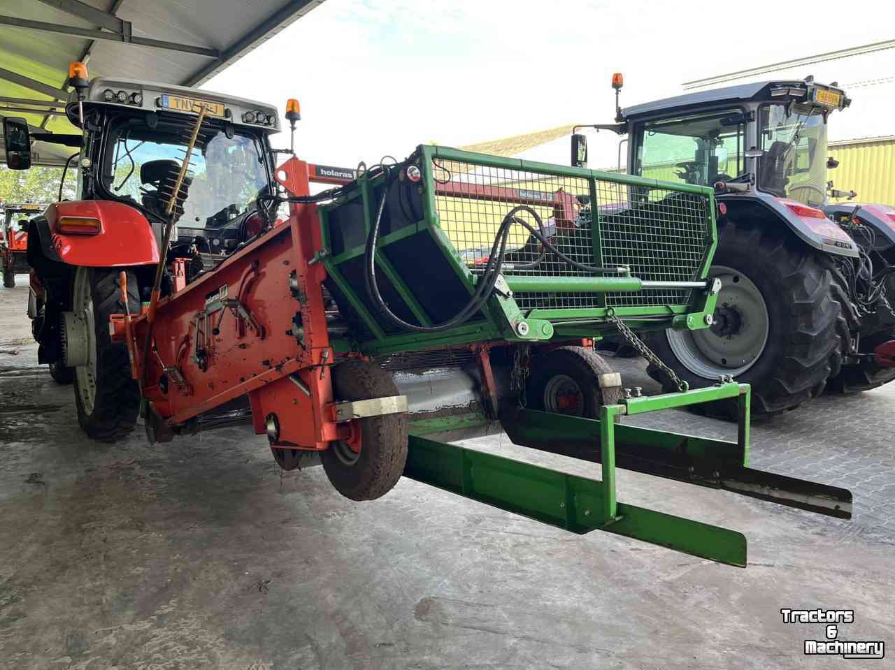 Onion harvester Holaras UM150-F - UR-135-DB Uienrooiset oogstmachines