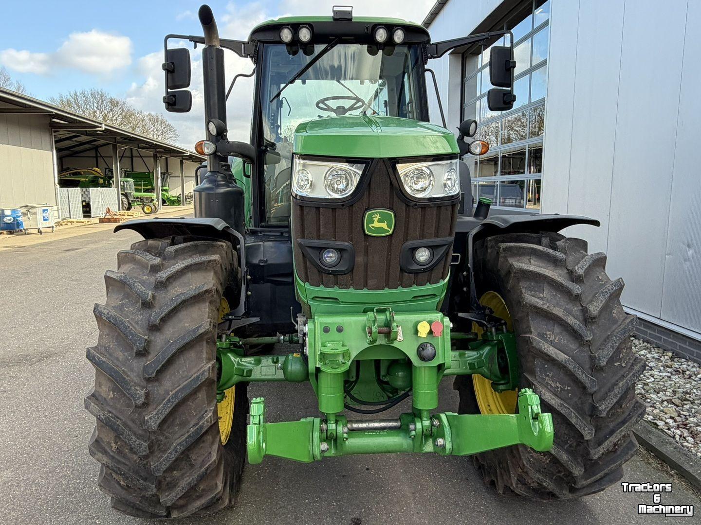 Tractor John Deere 6155M