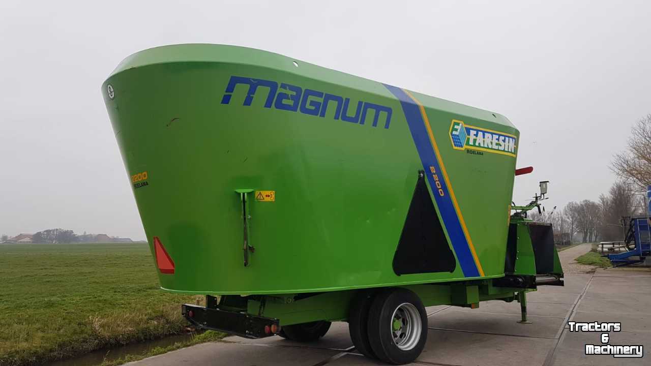 Vertical feed mixer Faresin Magnum 2200