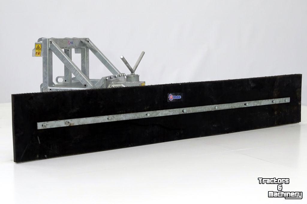 Rubber yard scraper Qmac 240 MECH SCHUIN SCHAFFER BORD
