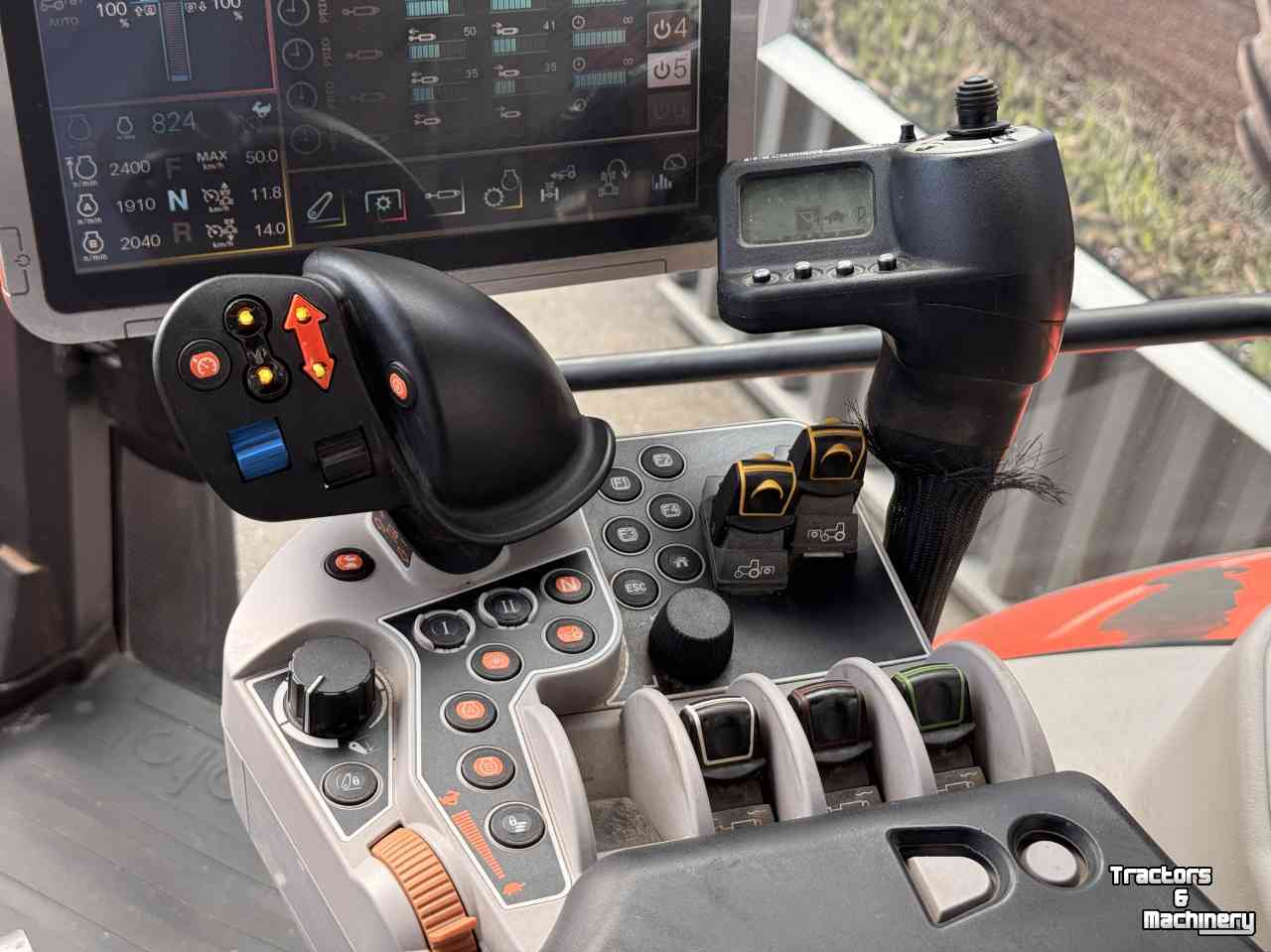 Tractor Kubota M7171 Premium KVT